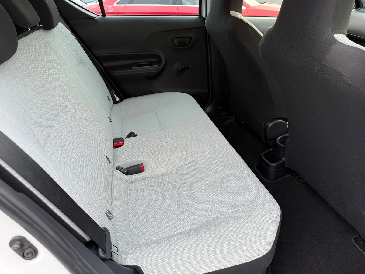 Toyota Aqua Hatchback, Petrol Hybrid, 2020, White