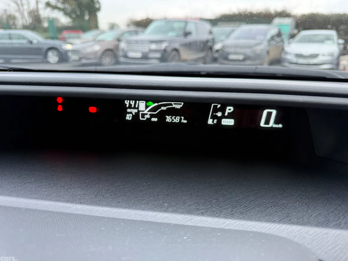 Toyota Aqua Hatchback, Petrol Hybrid, 2020, White