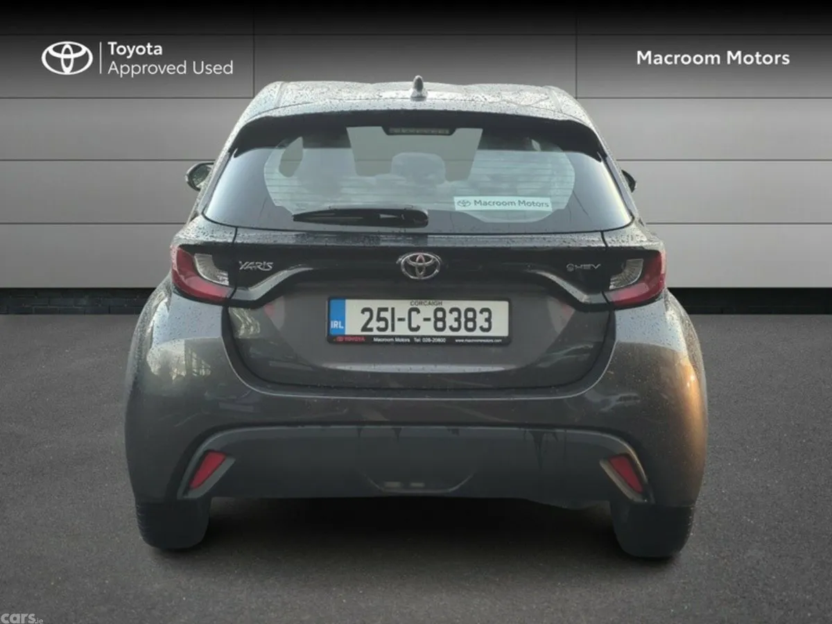 Toyota Yaris Hatchback, Petrol Hybrid, 2025, Grey