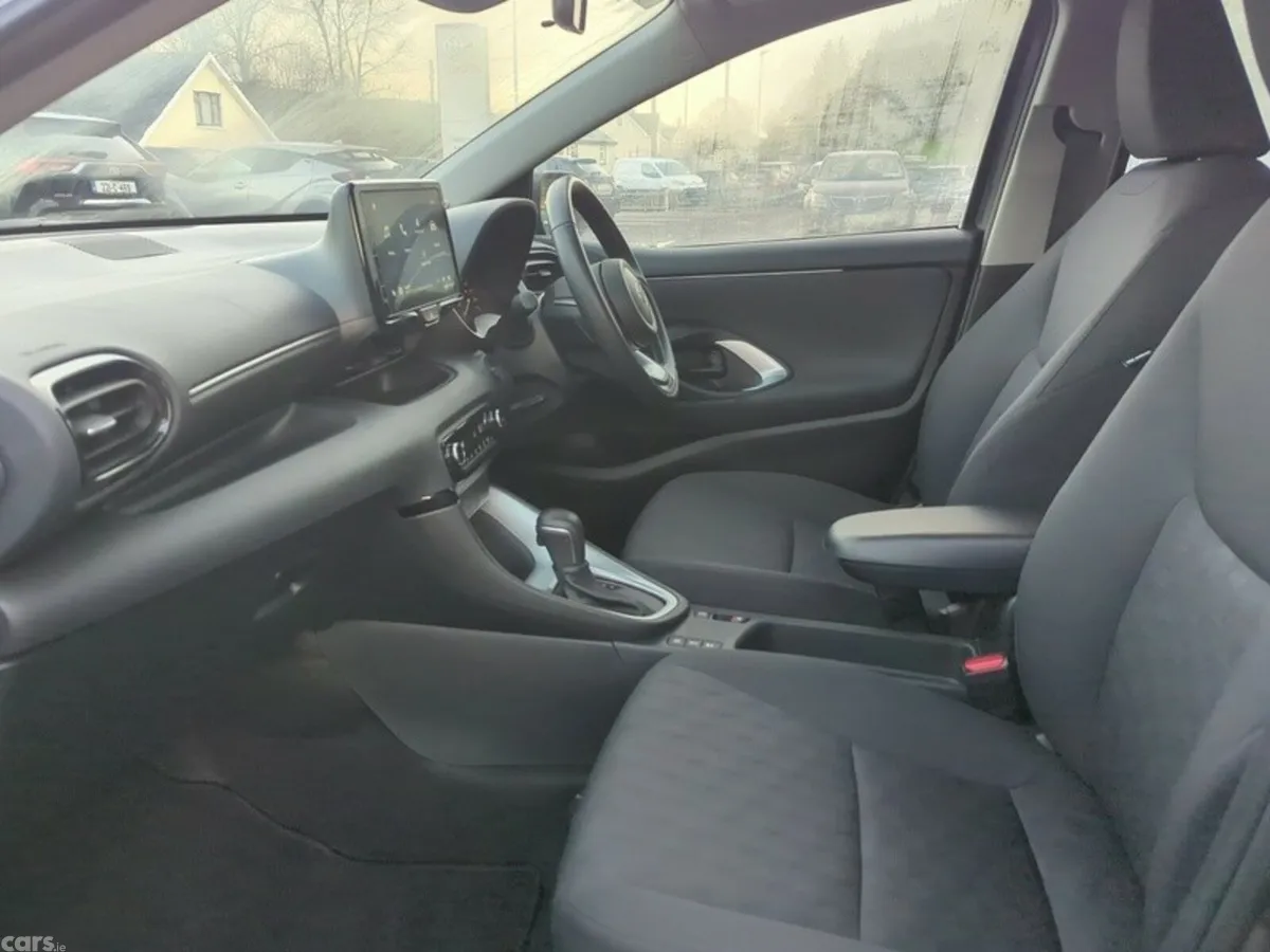 Toyota Yaris Hatchback, Petrol Hybrid, 2025, Grey