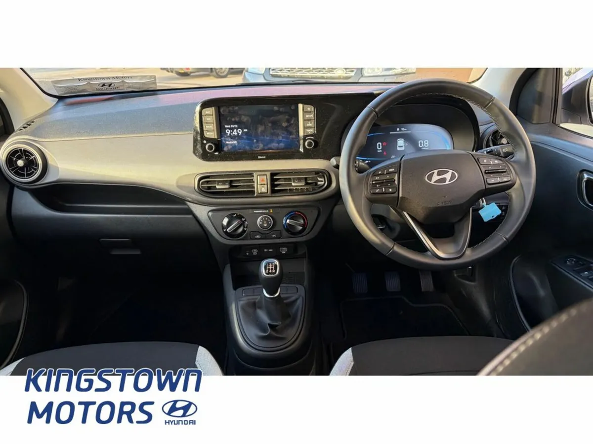 Hyundai i10 Hatchback, Petrol, 2025, White