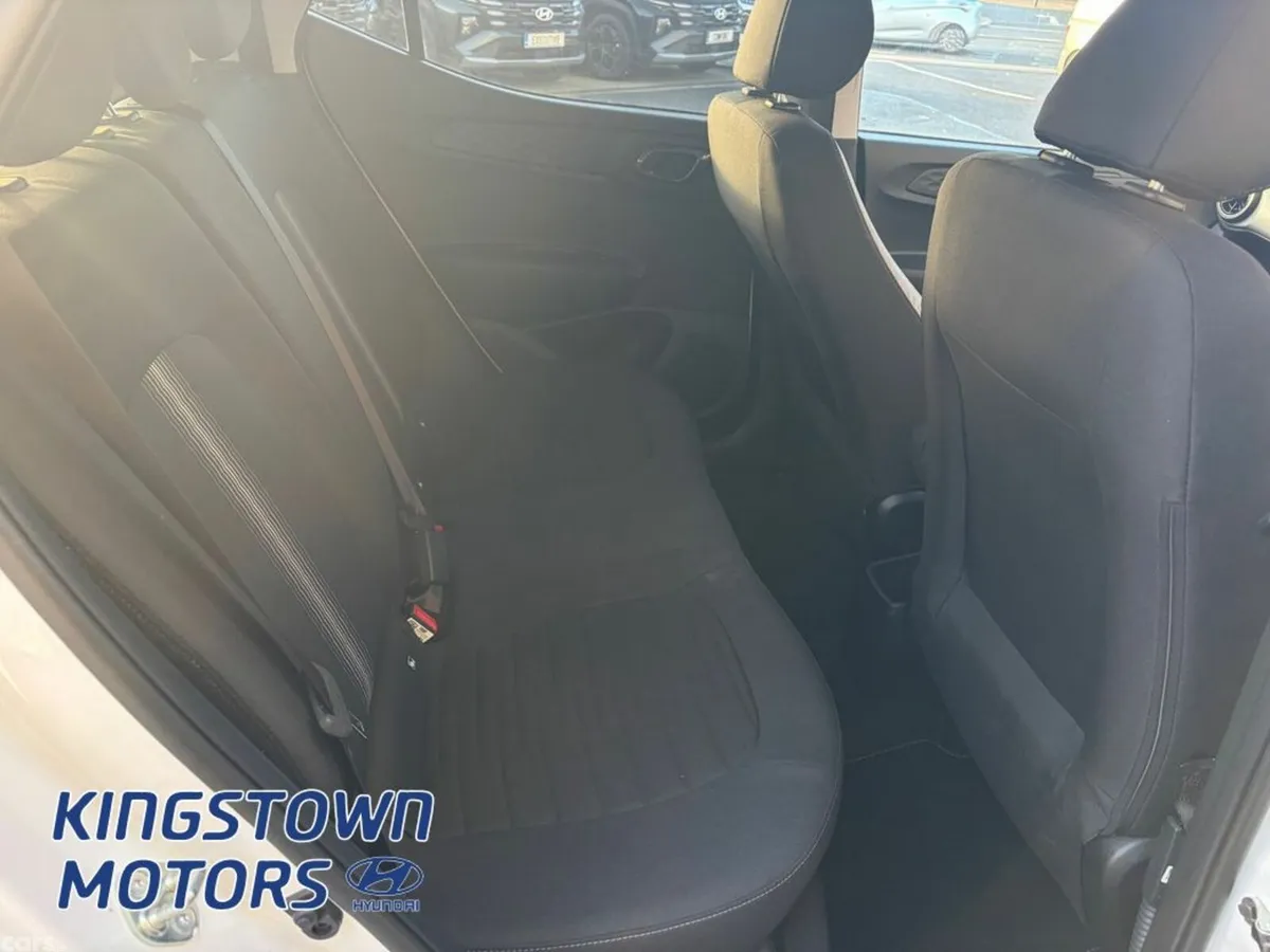 Hyundai i10 Hatchback, Petrol, 2025, White