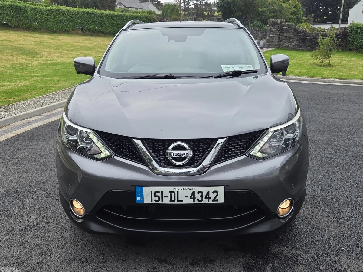 Nissan Qashqai Hatchback, Diesel, 2015, Grey