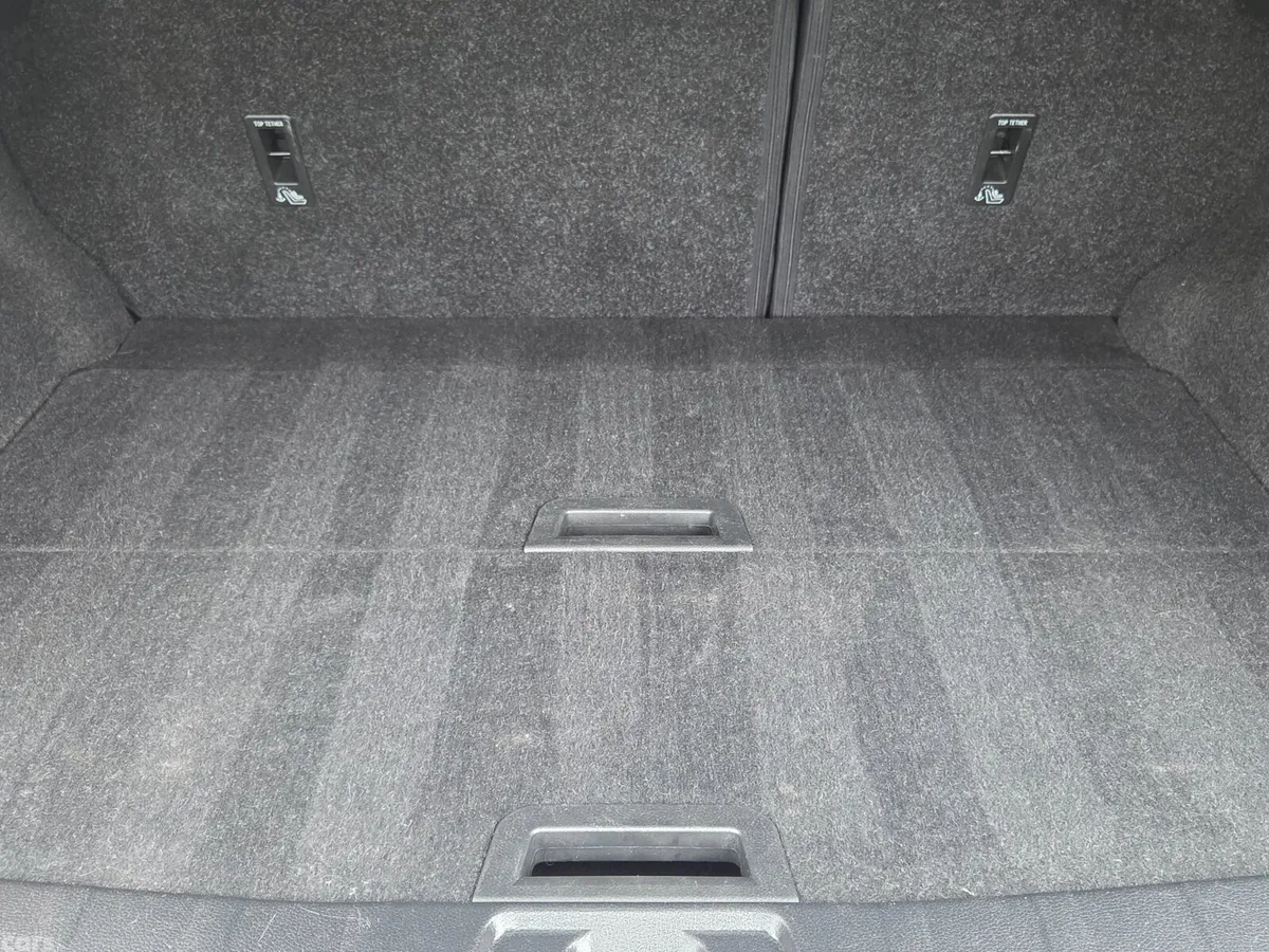 Nissan Qashqai Hatchback, Diesel, 2015, Grey