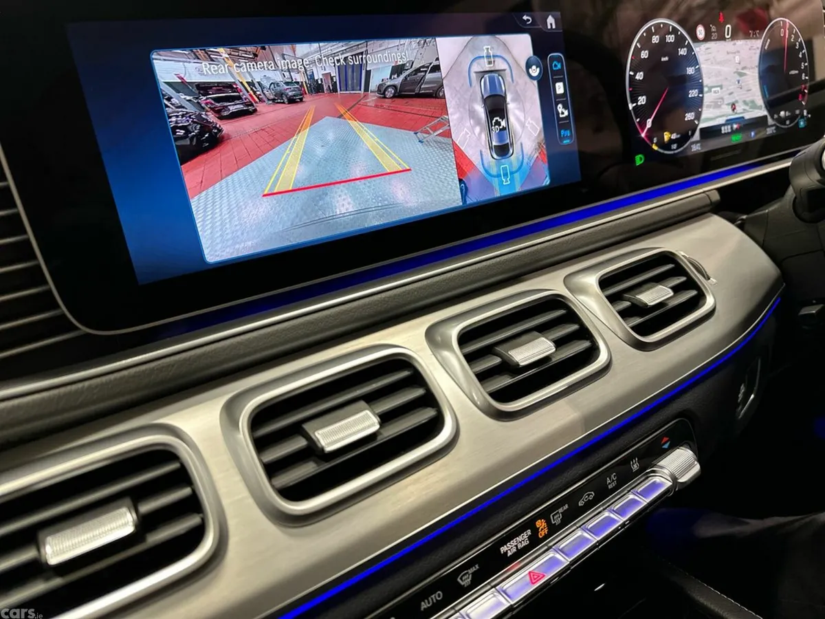 Mercedes-Benz GLE SUV, Petrol Plug-in Hybrid, 2026, Silver