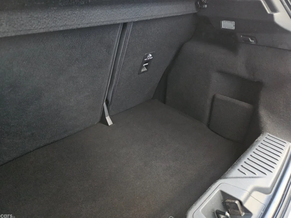 Ford Fiesta Hatchback, Petrol, 2018, White