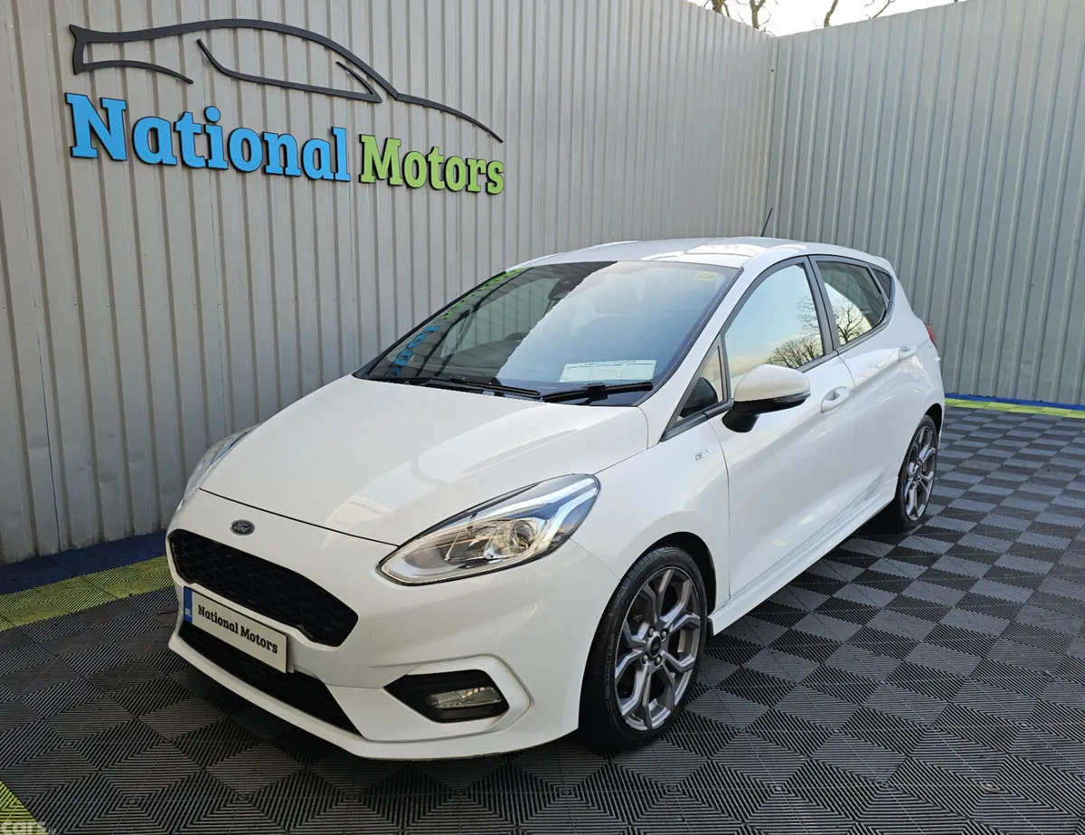 Ford Fiesta Hatchback, Petrol, 2018, White