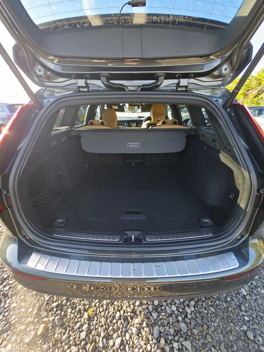 Volvo V60 Estate, Petrol, 2021, Grey