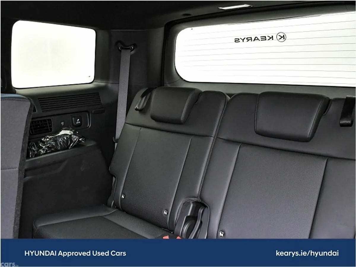 Hyundai Santa Fe SUV, Petrol Plug-in Hybrid, 2027, Black