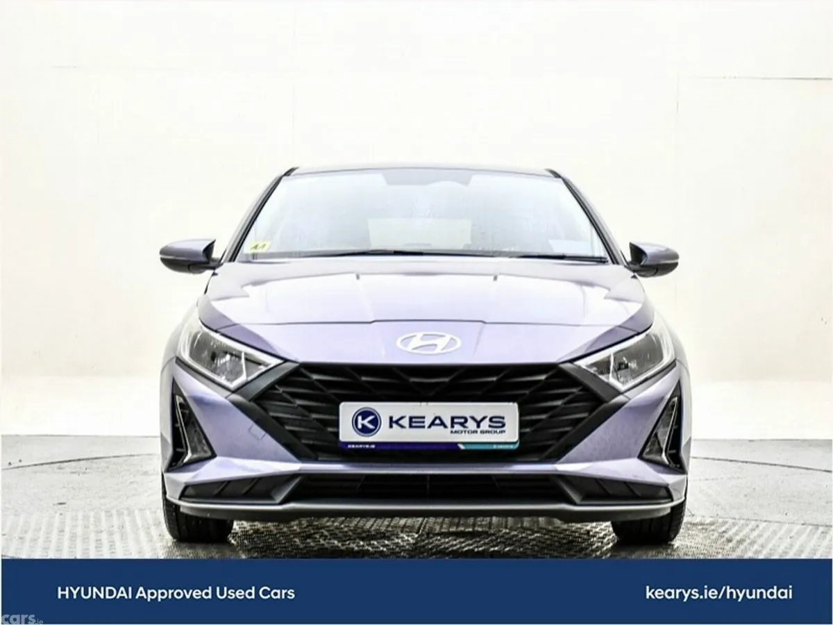 Hyundai i20 Hatchback, Petrol, 2027, Blue
