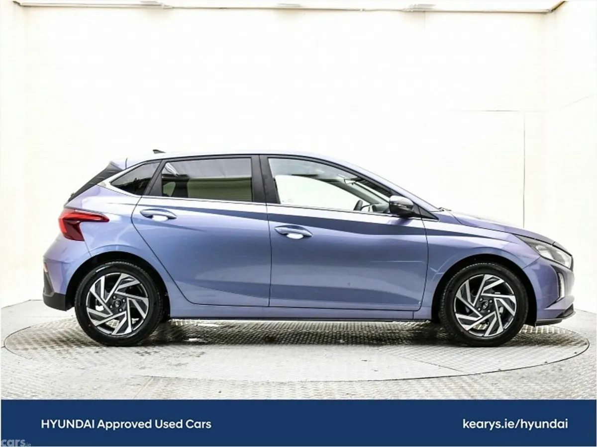 Hyundai i20 Hatchback, Petrol, 2027, Blue