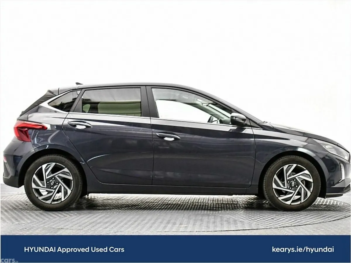 Hyundai i20 Hatchback, Petrol, 2027, Grey