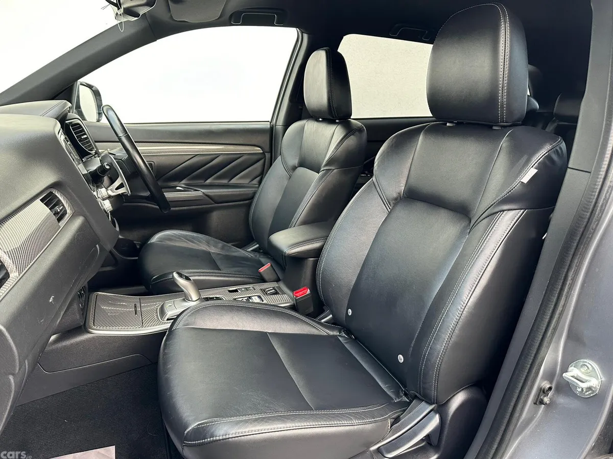 Mitsubishi Outlander SUV, Petrol Plug-in Hybrid, 2020, Grey
