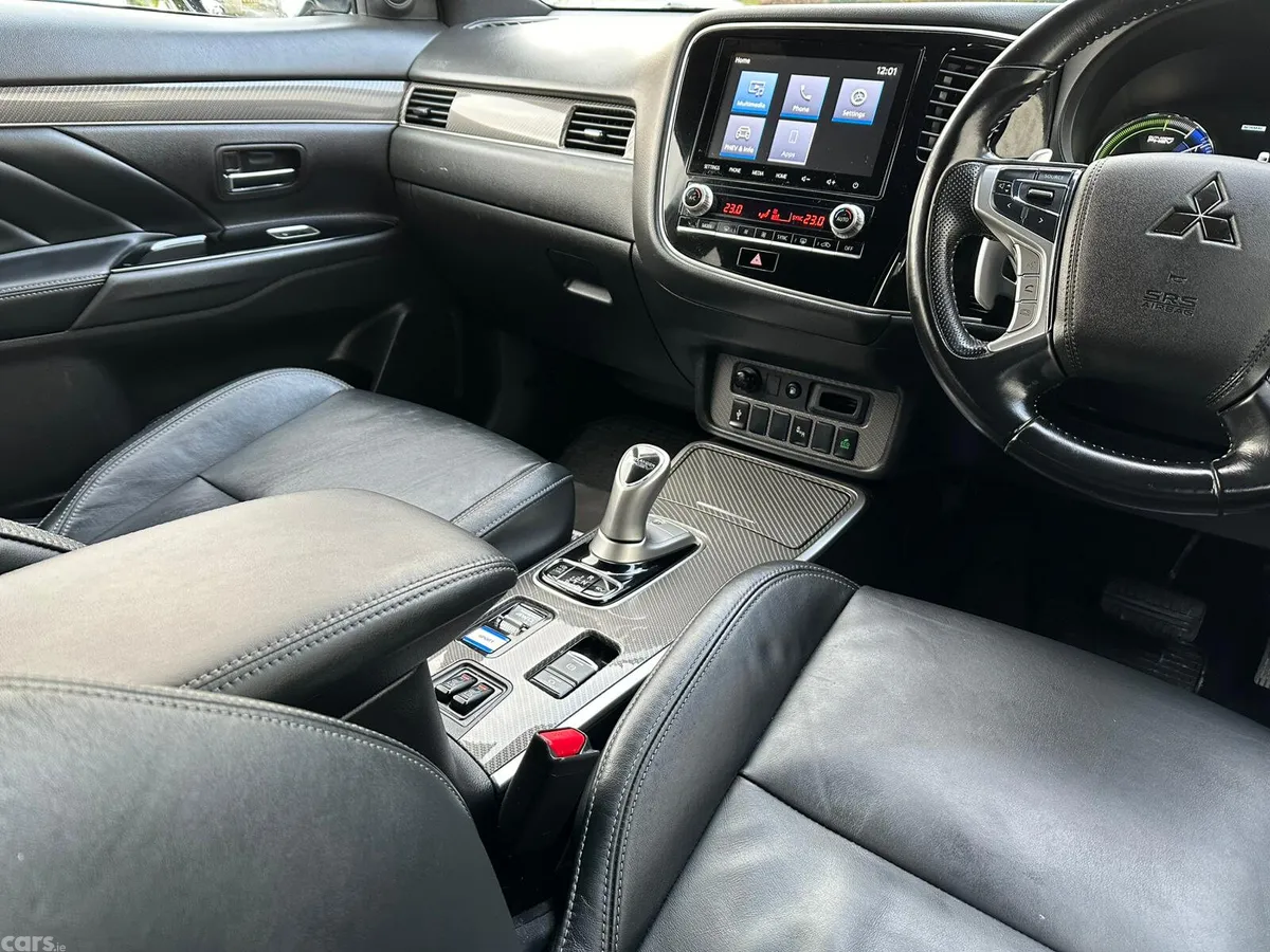 Mitsubishi Outlander SUV, Petrol Plug-in Hybrid, 2020, Grey
