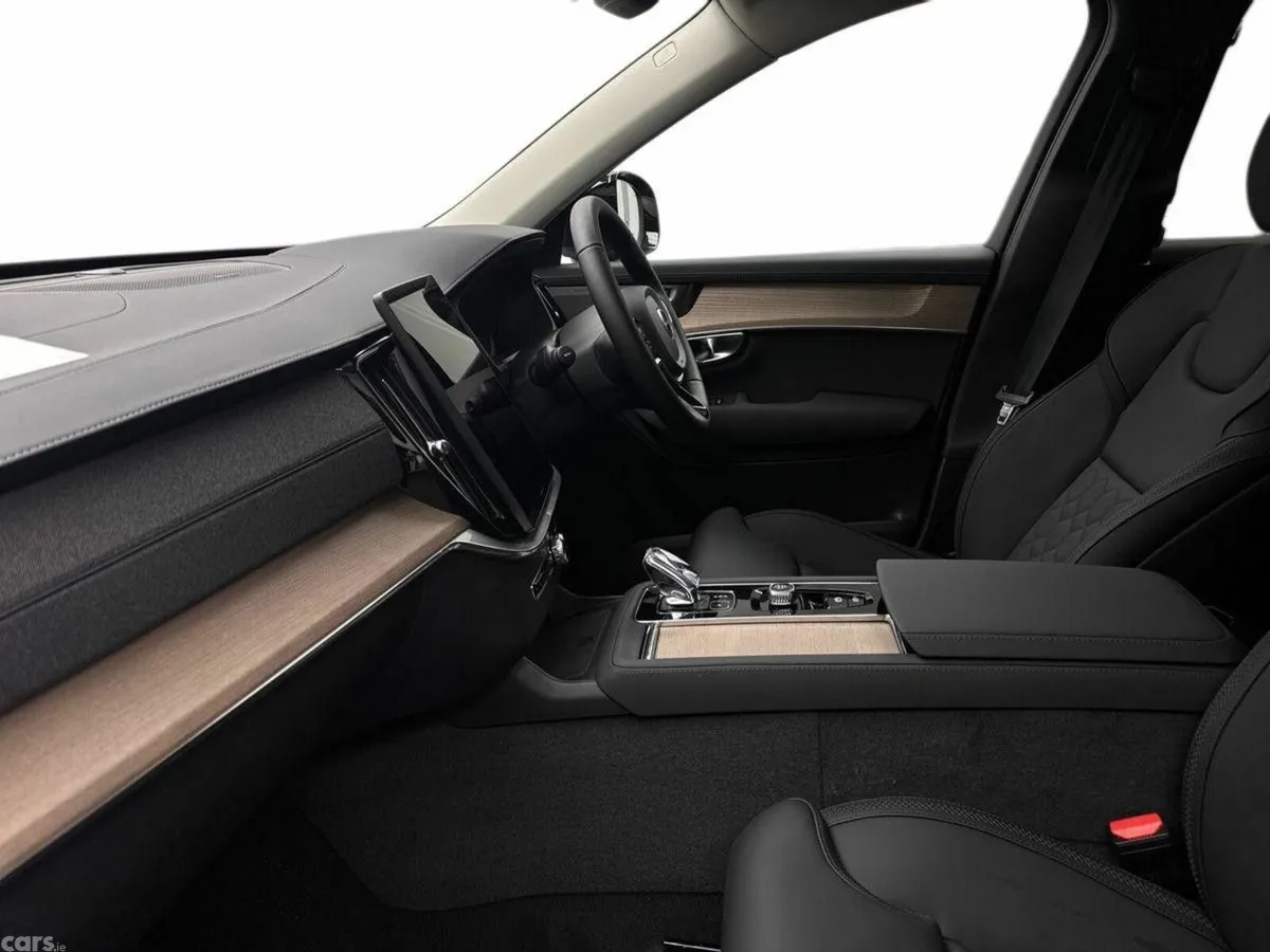 Volvo XC90 SUV, Petrol Plug-in Hybrid, 2026, Silver