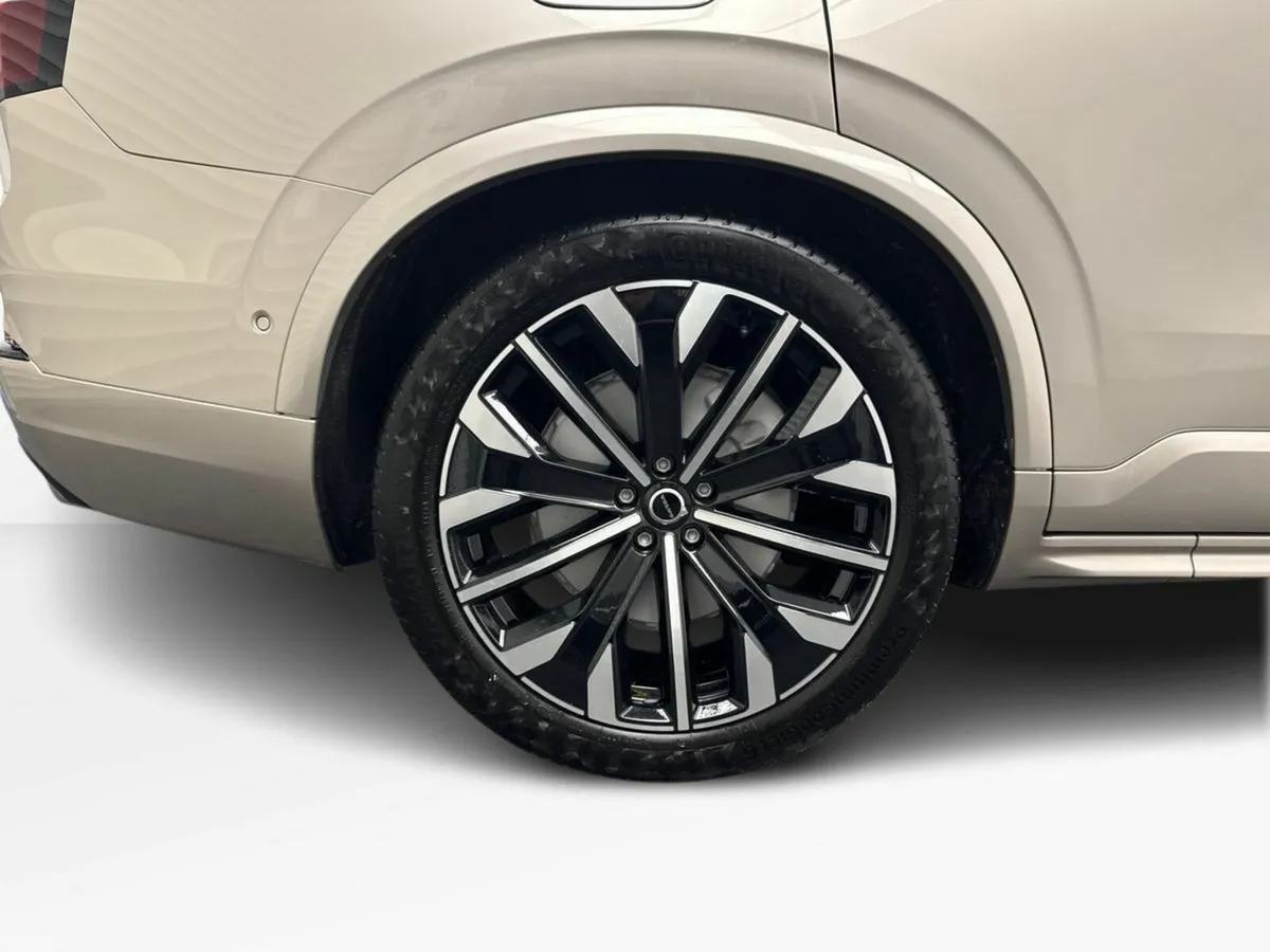 Volvo XC90 SUV, Petrol Plug-in Hybrid, 2026, Silver