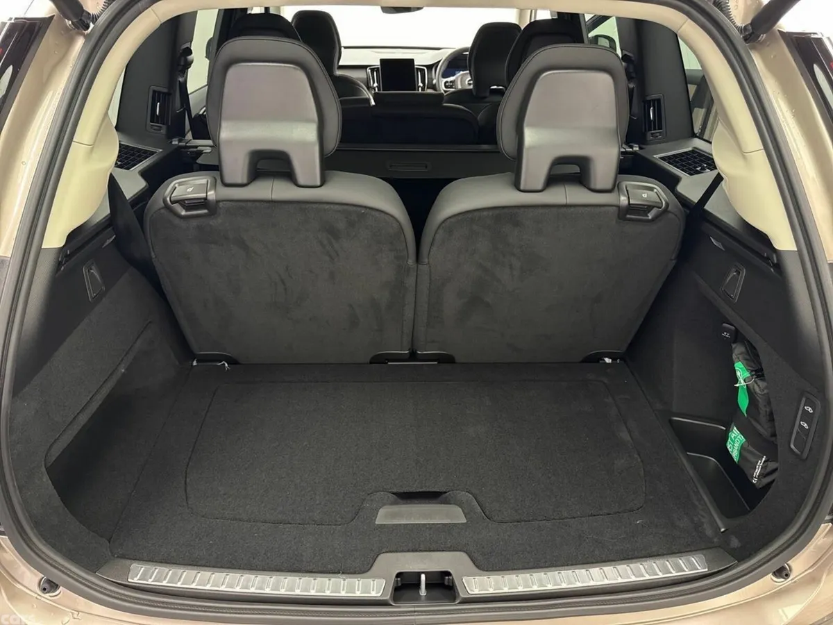 Volvo XC90 SUV, Petrol Plug-in Hybrid, 2026, Silver