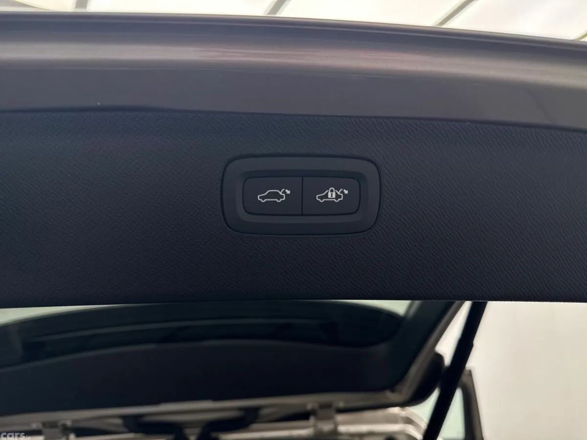 Volvo XC90 SUV, Petrol Plug-in Hybrid, 2026, Silver