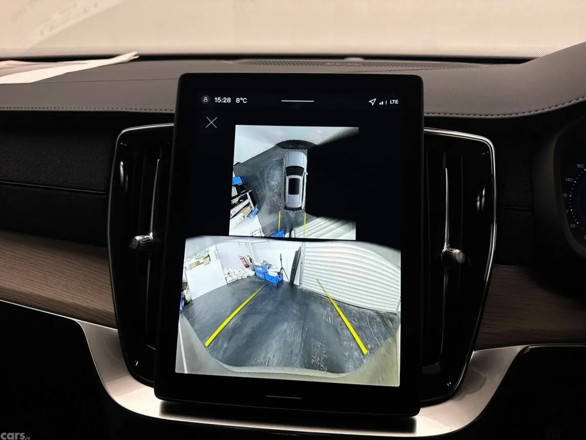Volvo XC90 SUV, Petrol Plug-in Hybrid, 2026, Silver