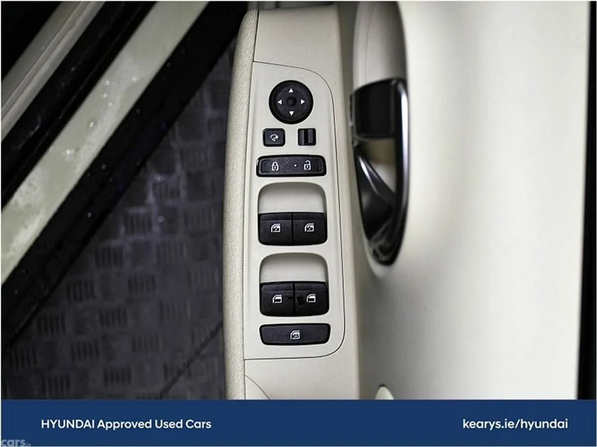 Hyundai INSTER SUV, Electric, 2027, Yellow
