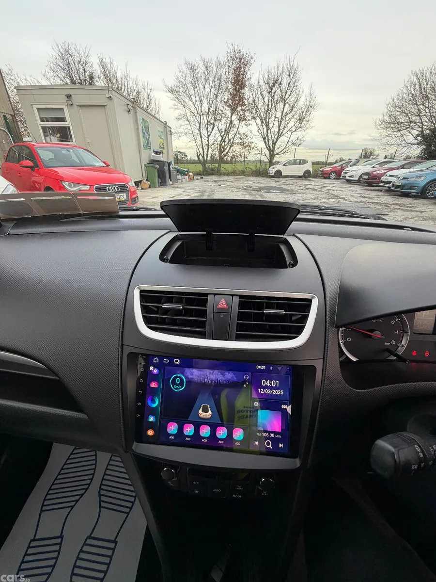 Suzuki Swift Hatchback, Petrol, 2016, Silver