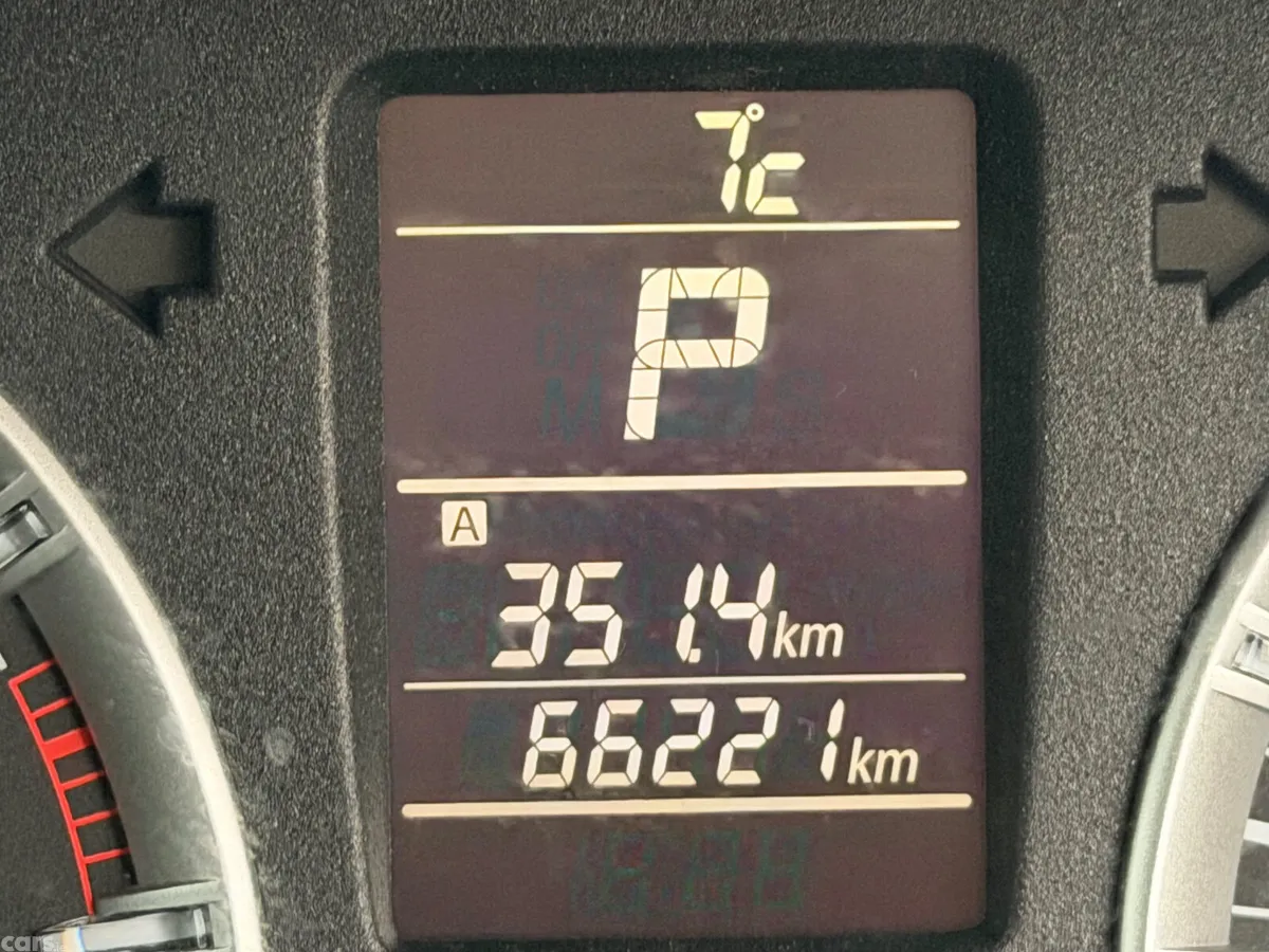 Suzuki Swift Hatchback, Petrol, 2016, Silver