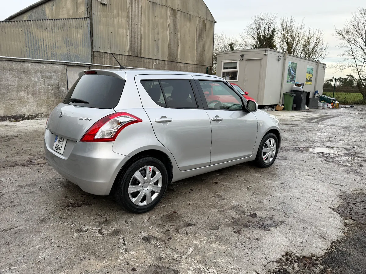 Suzuki Swift Hatchback, Petrol, 2016, Silver