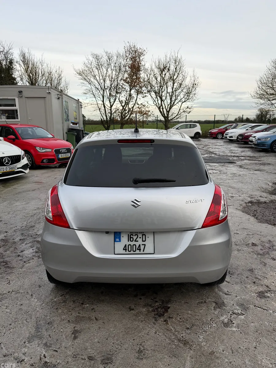 Suzuki Swift Hatchback, Petrol, 2016, Silver