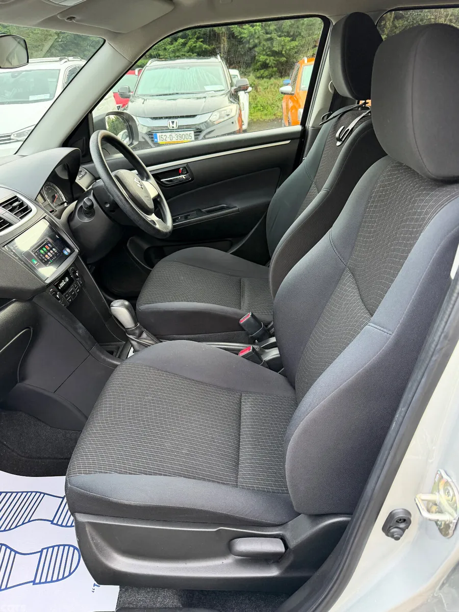 Suzuki Swift Hatchback, Petrol, 2016, Silver