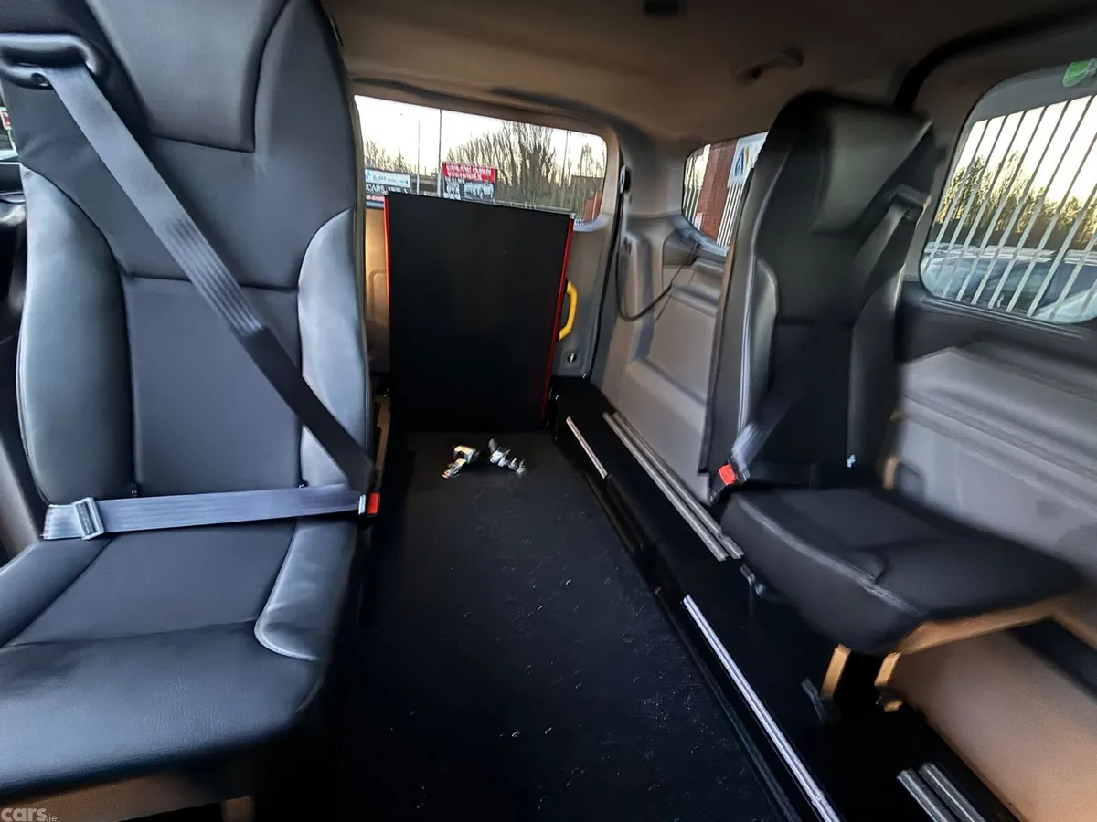 Ford Tourneo Custom MPV, Diesel, 2026, Blue