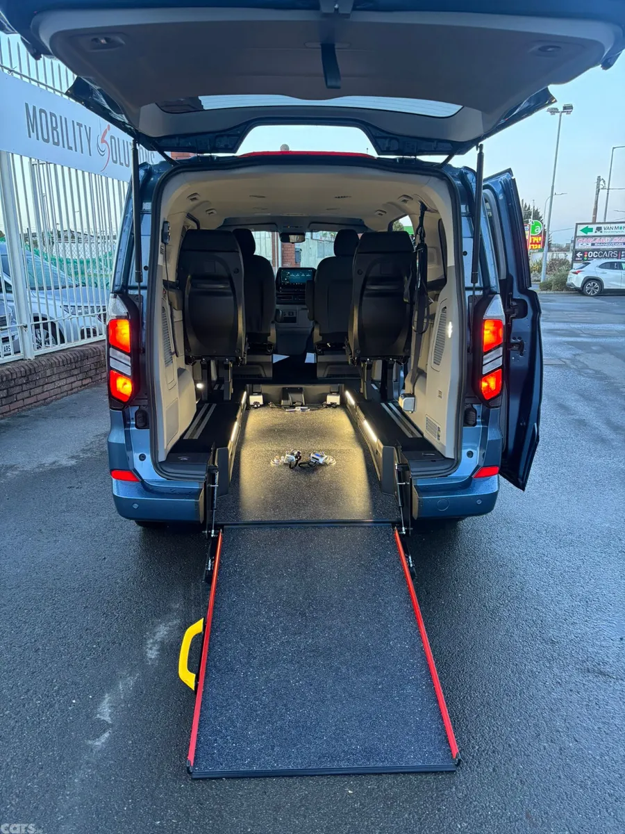 Ford Tourneo Custom MPV, Diesel, 2026, Blue