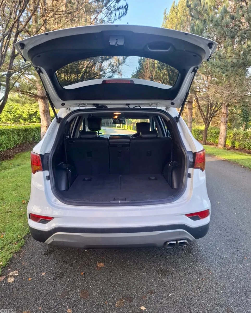 Hyundai Santa Fe SUV, Diesel, 2017, White