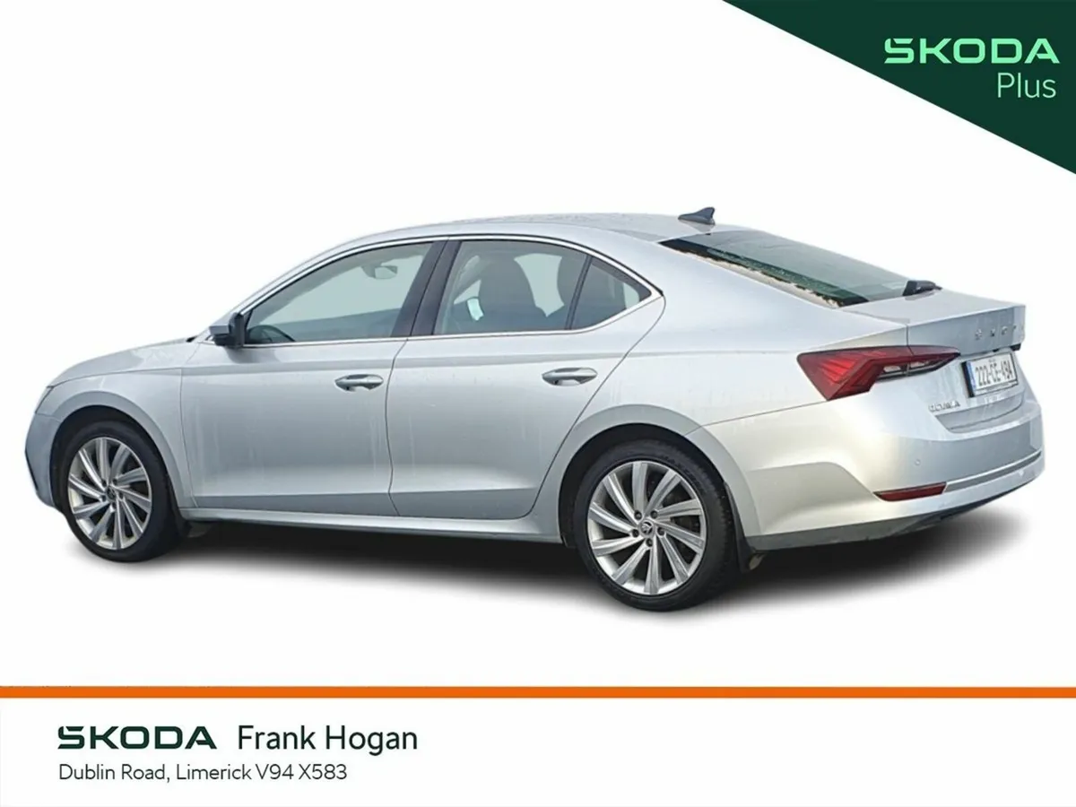 Skoda Octavia Saloon, Diesel, 2022, Grey