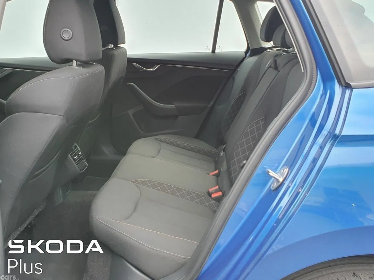 Skoda Kamiq Hatchback, Petrol, 2023, Blue