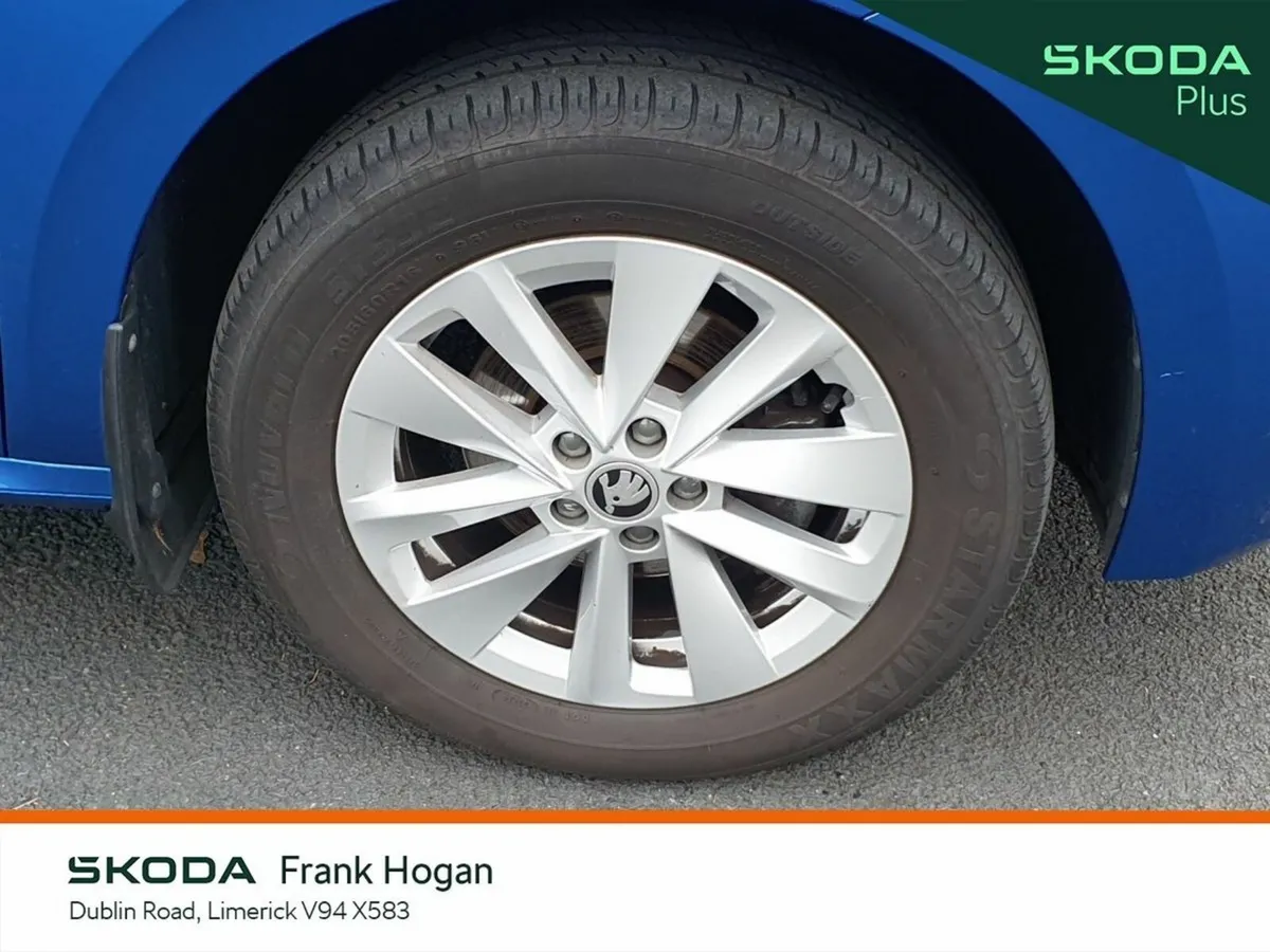 Skoda Kamiq Hatchback, Petrol, 2023, Blue