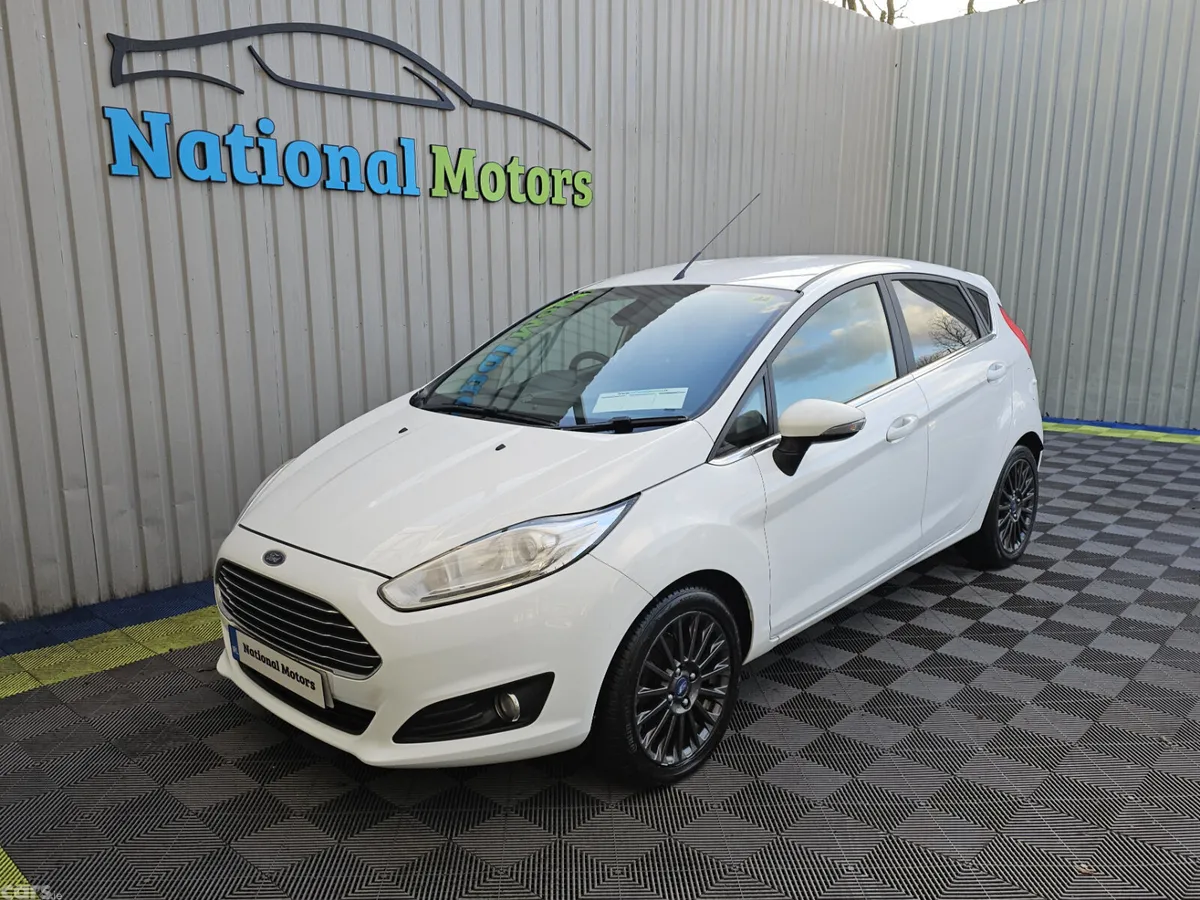 Ford Fiesta Hatchback, Petrol, 2014, White