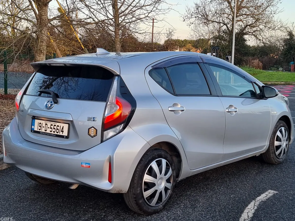 Toyota Aqua Hatchback, Petrol Hybrid, 2019, Silver