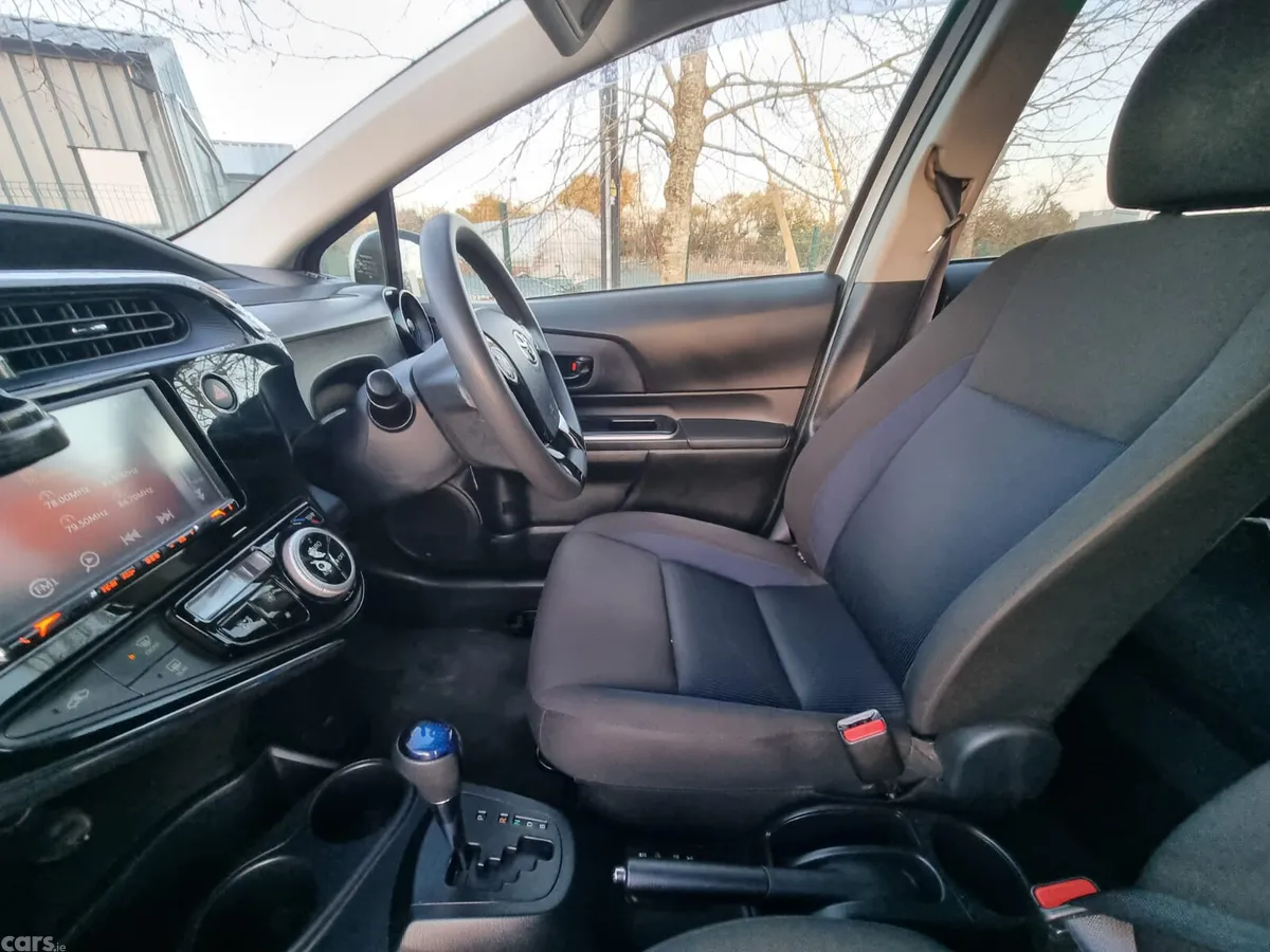 Toyota Aqua Hatchback, Petrol Hybrid, 2019, Silver