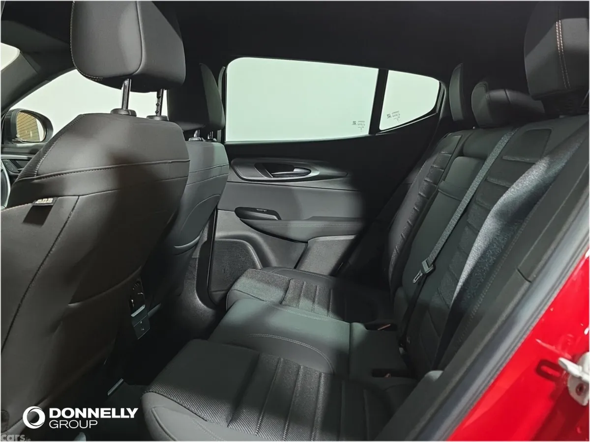 Alfa Romeo Tonale Hatchback, Petrol Hybrid, 2023, Red