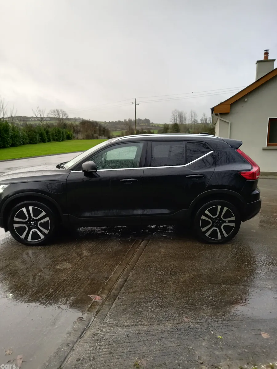 Volvo XC40 Estate/Jeep, Petrol Plug-in Hybrid, 2021, Black