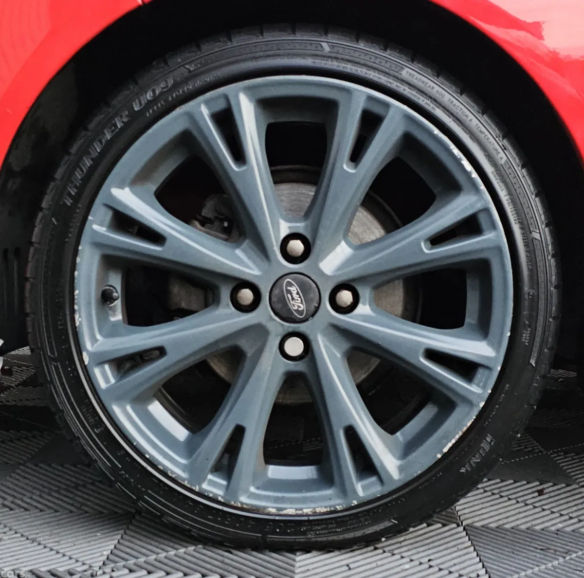 Ford Fiesta Hatchback, Petrol, 2017, Red