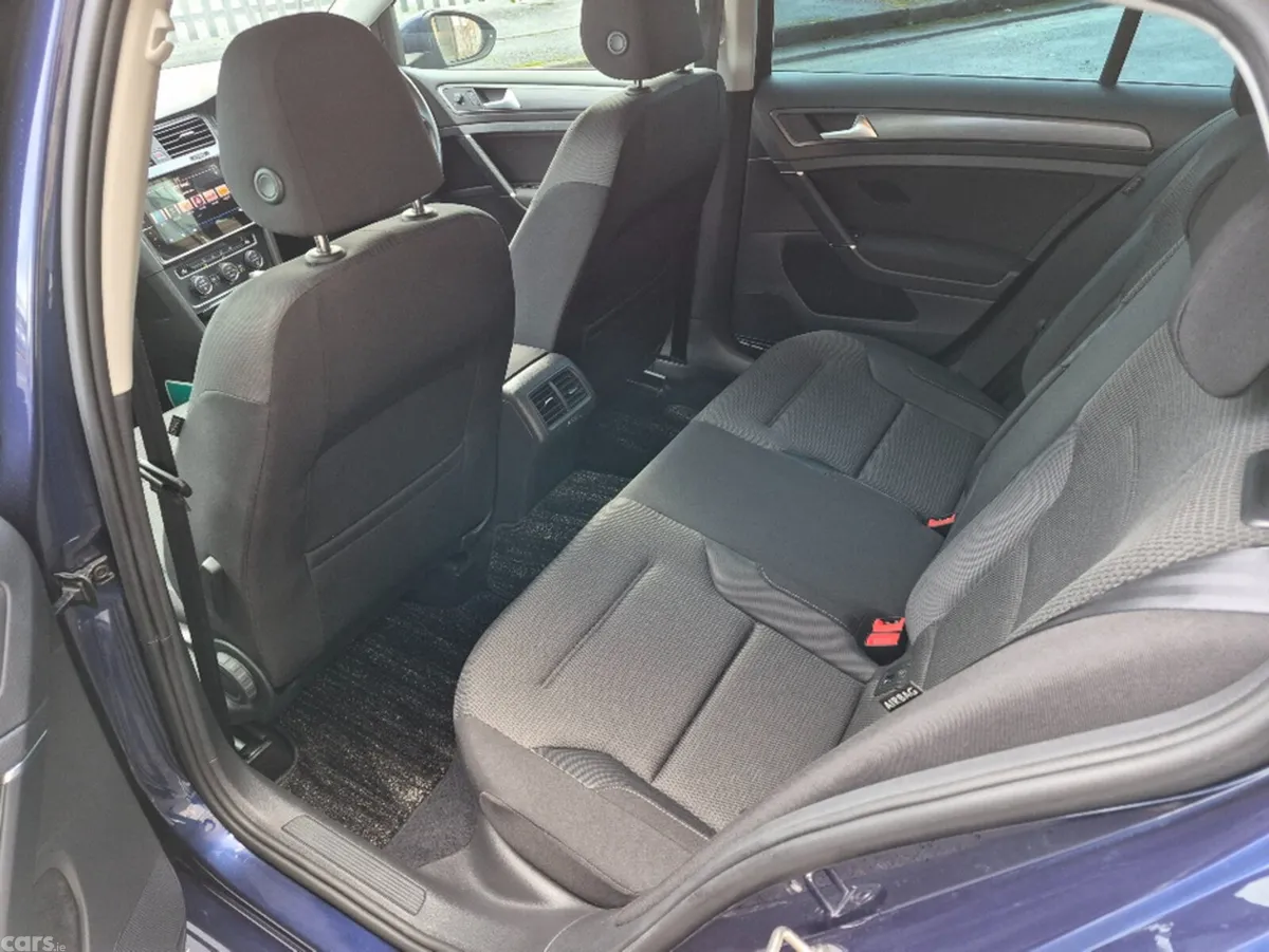 Volkswagen Golf Hatchback, Petrol, 2018, Blue