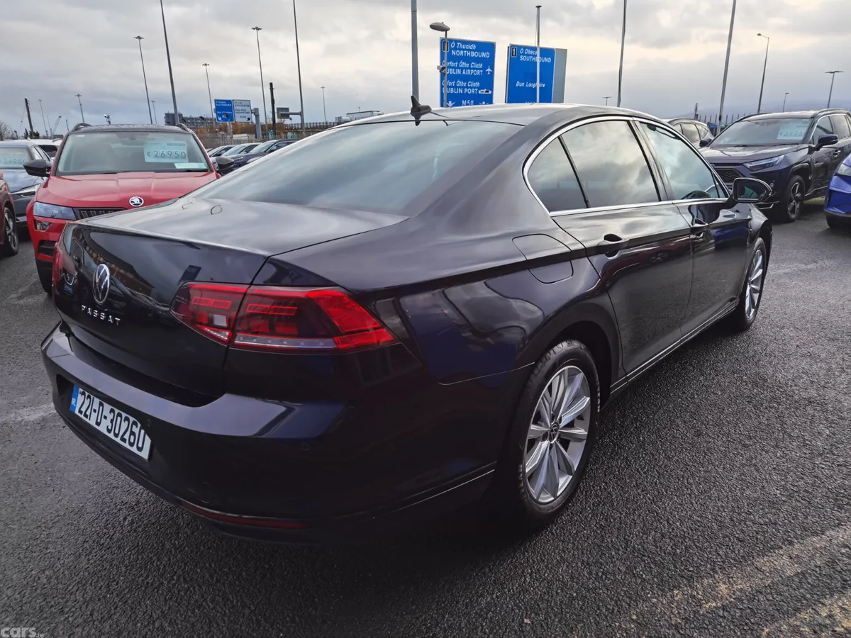 Volkswagen Passat Saloon, Diesel, 2022, Black