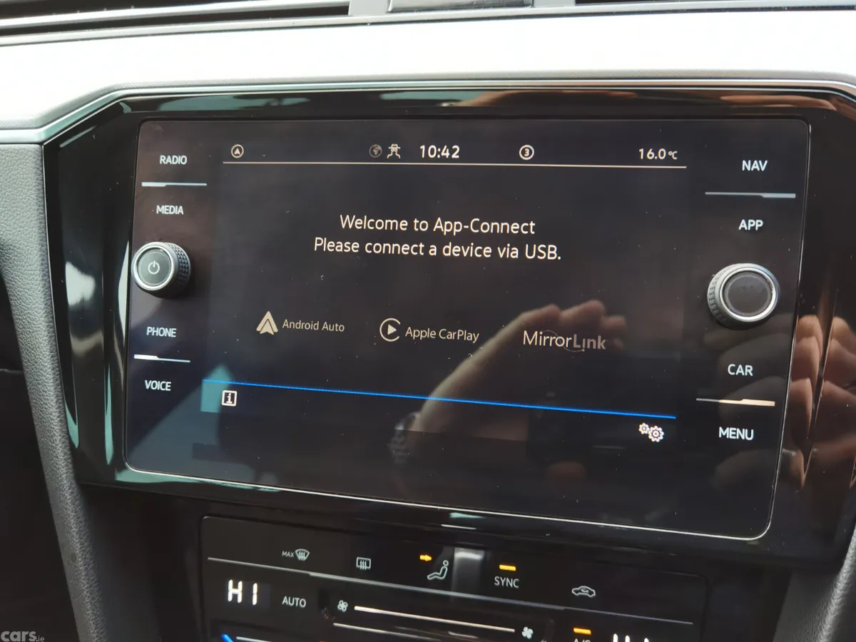 Volkswagen Passat Saloon, Diesel, 2022, Black