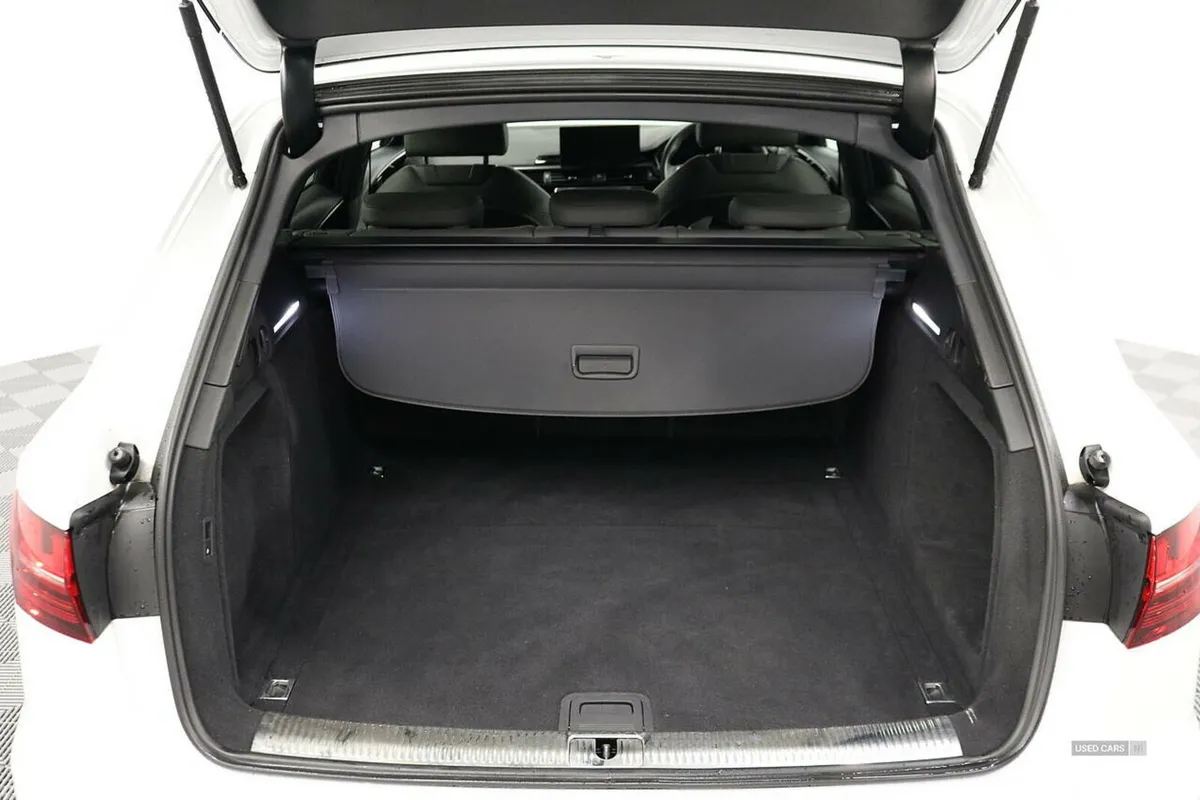 Audi A4 Estate, Diesel, 2023, White