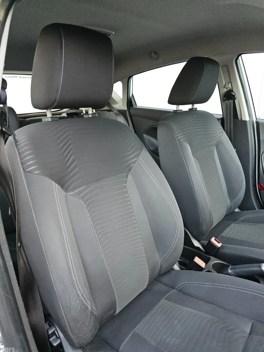 Ford Fiesta Hatchback, Petrol, 2014, White