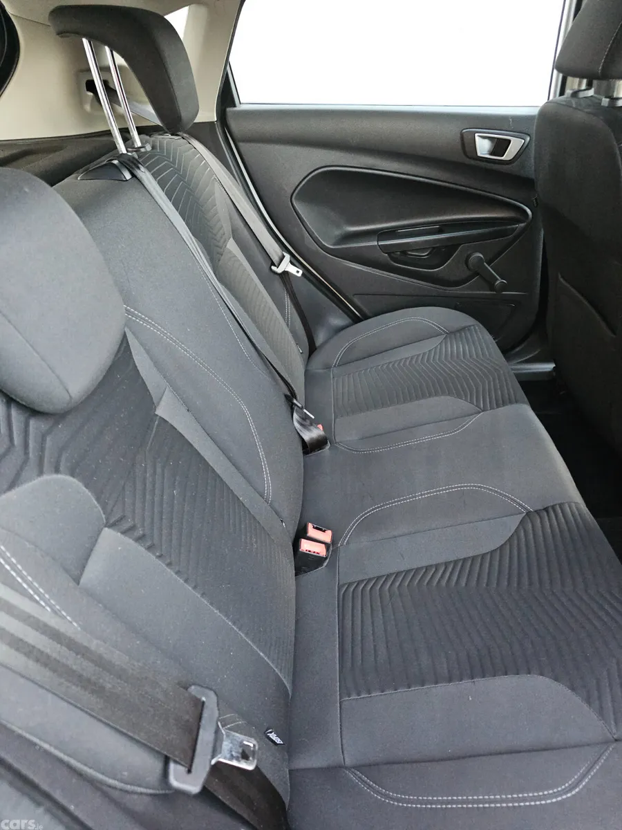 Ford Fiesta Hatchback, Petrol, 2014, White