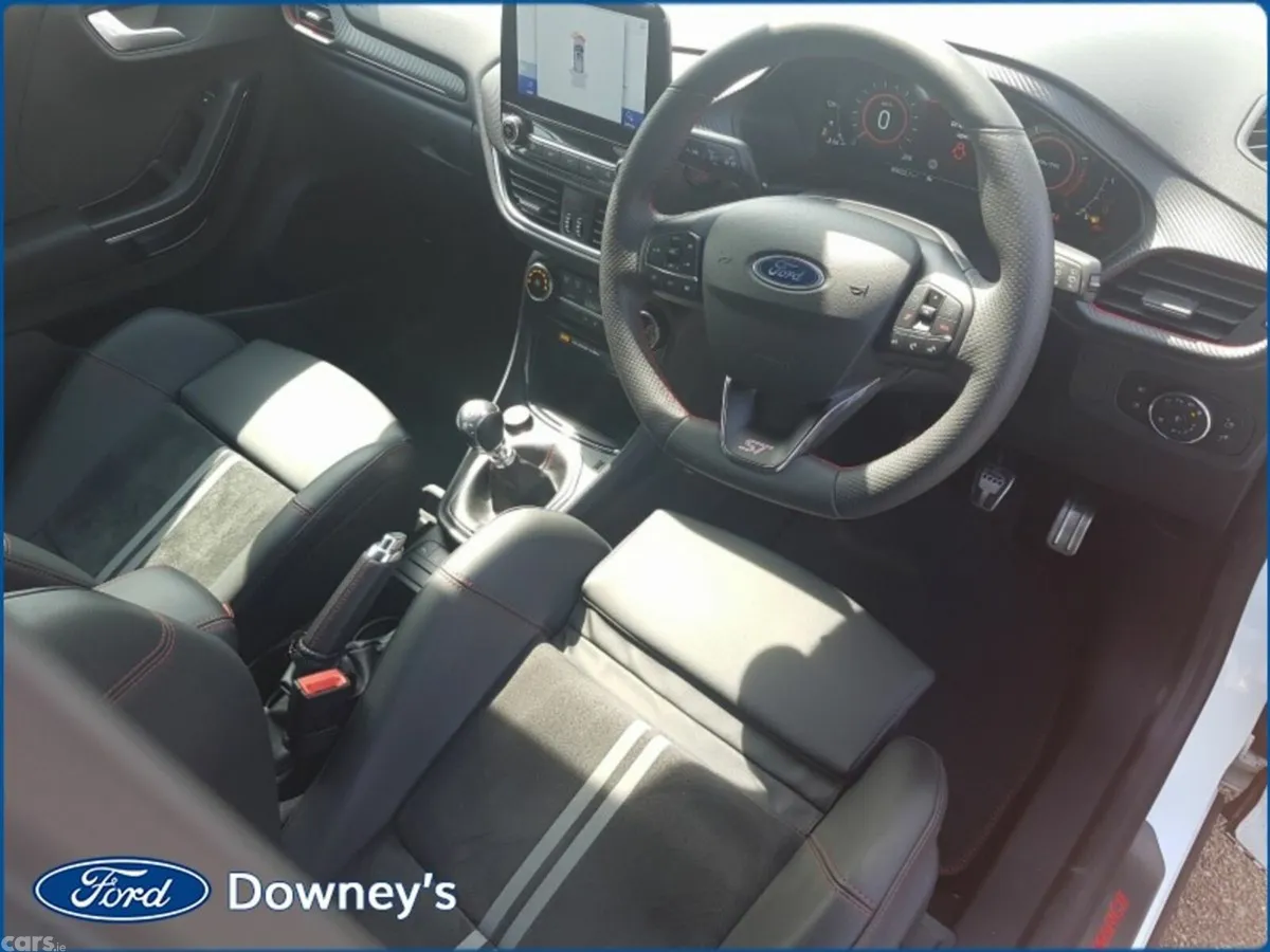 Ford Puma Hatchback, Petrol, 2022, White