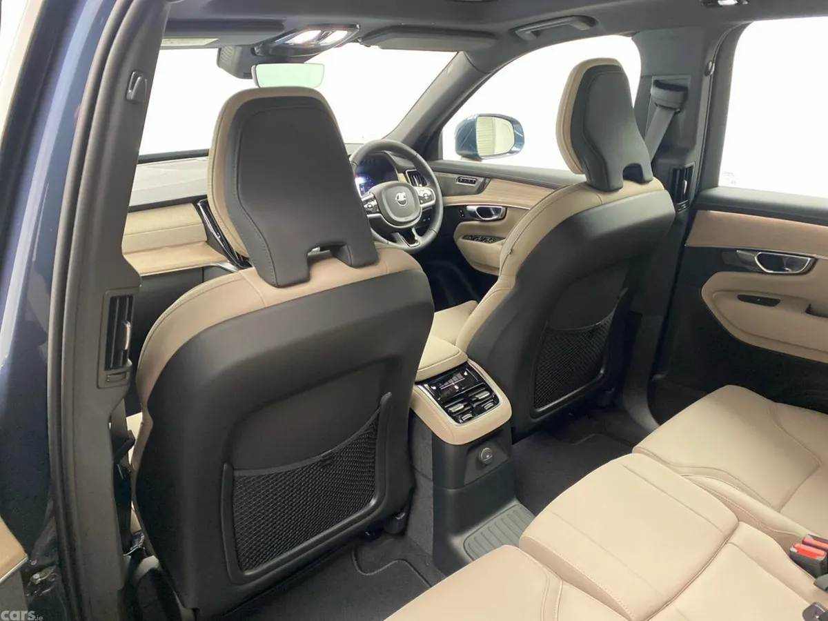 Volvo XC90 SUV, Petrol Plug-in Hybrid, 2026, Blue