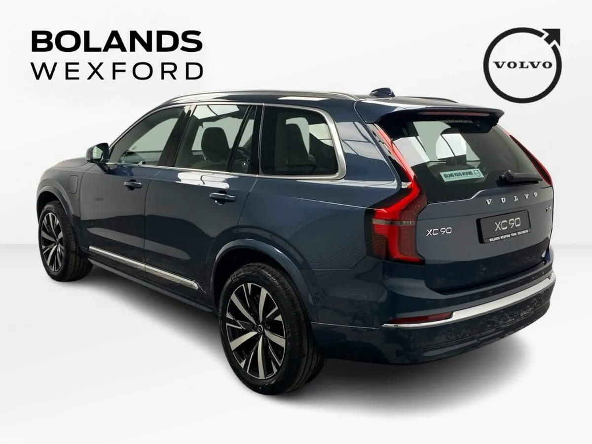 Volvo XC90 SUV, Petrol Plug-in Hybrid, 2026, Blue